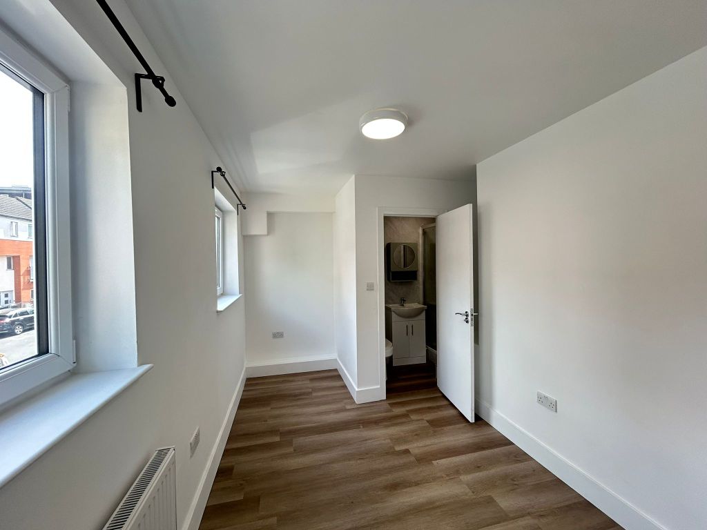 Property photo 1 of 4