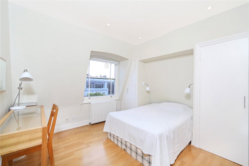 Property photo 3 of 6 Picture No. 06