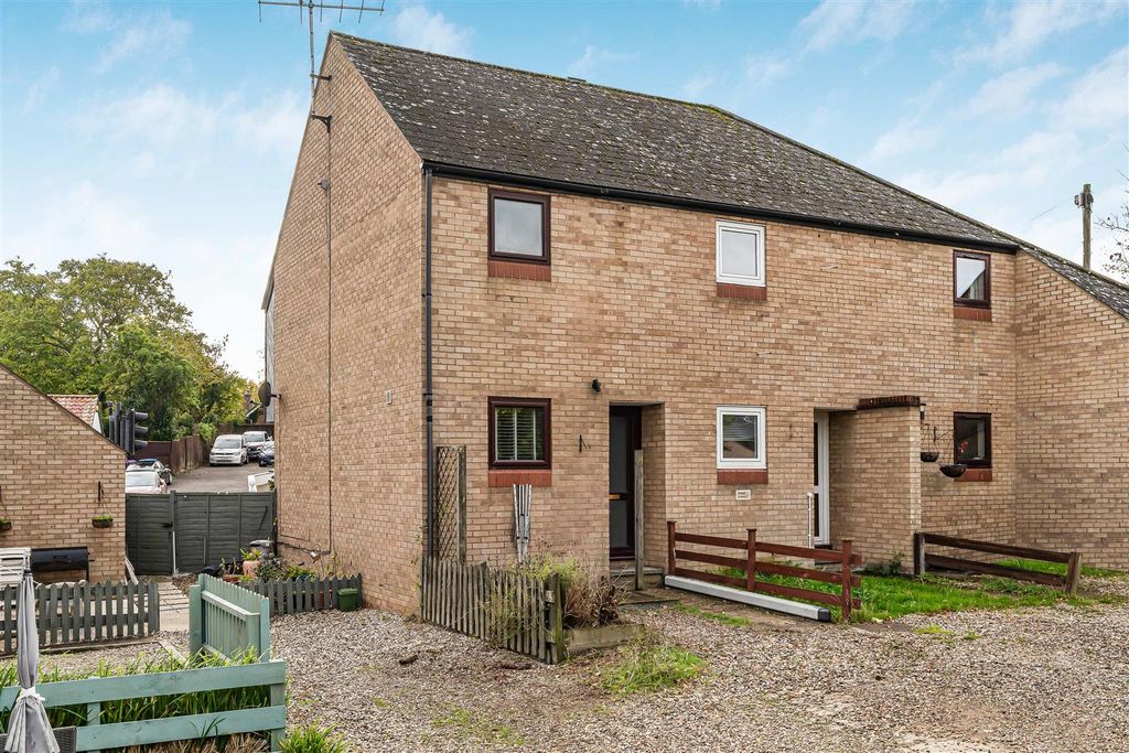 Property photo 1 of 10 11_66413.Jpg