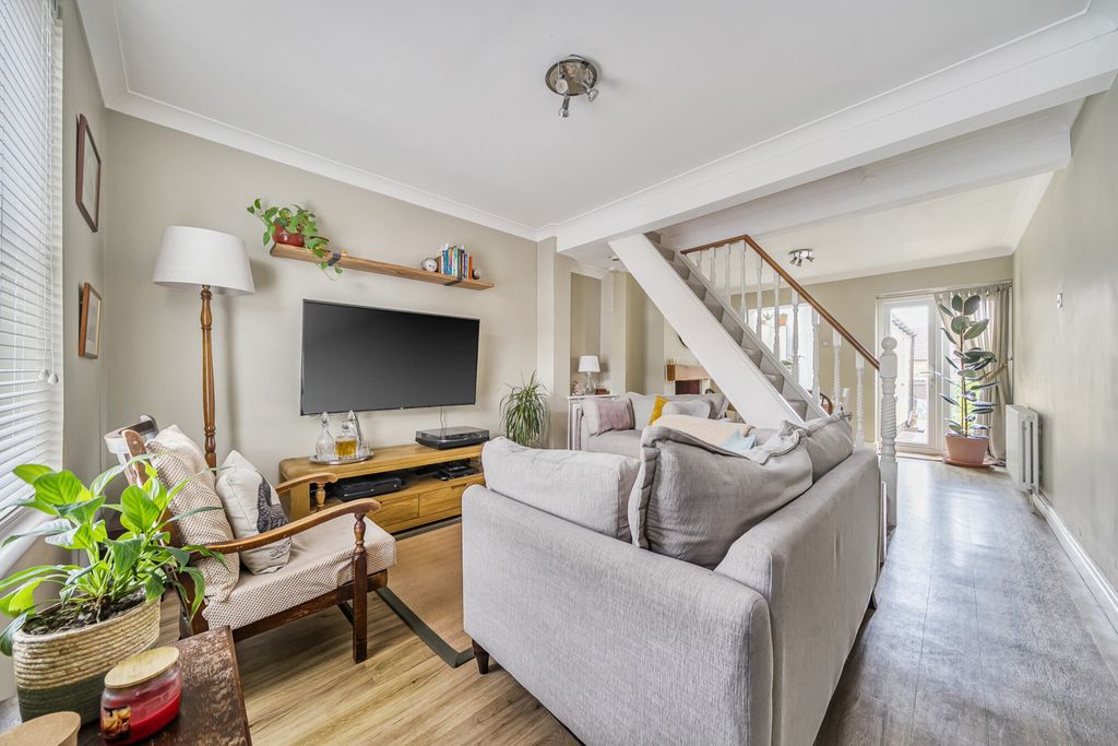 Property photo 2 of 24 1396218-14-695d2A...