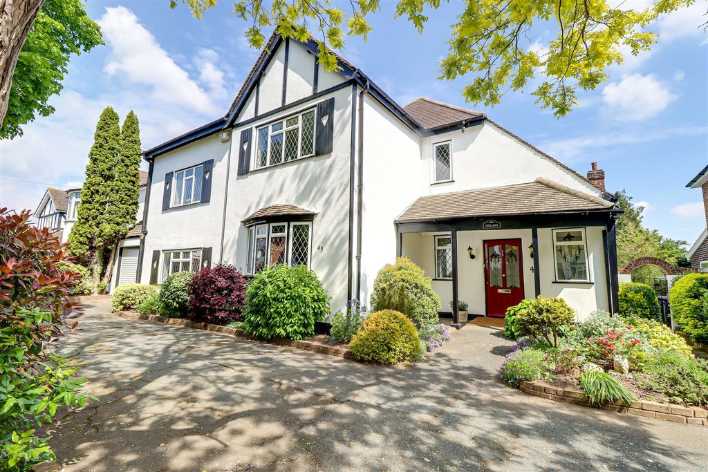 Property photo 1 of 37