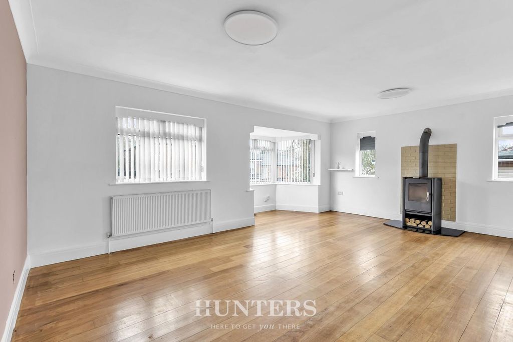 Property photo 3 of 40 7 Polefield Road (13).Jpg