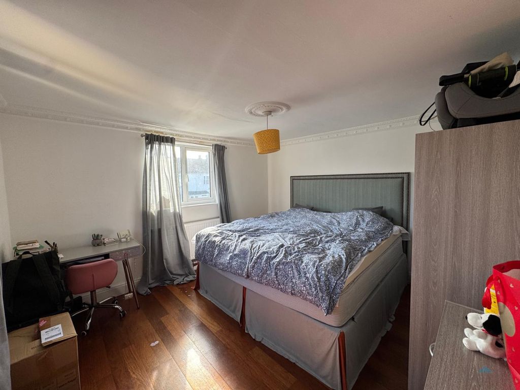 Property photo 2 of 6 Gallery