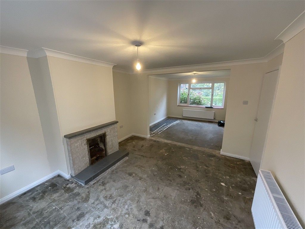 Property photo 1 of 11 Lounge