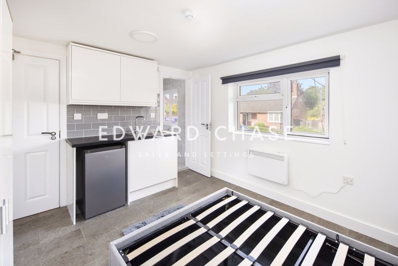 Property photo 1 of 10 Photo 2