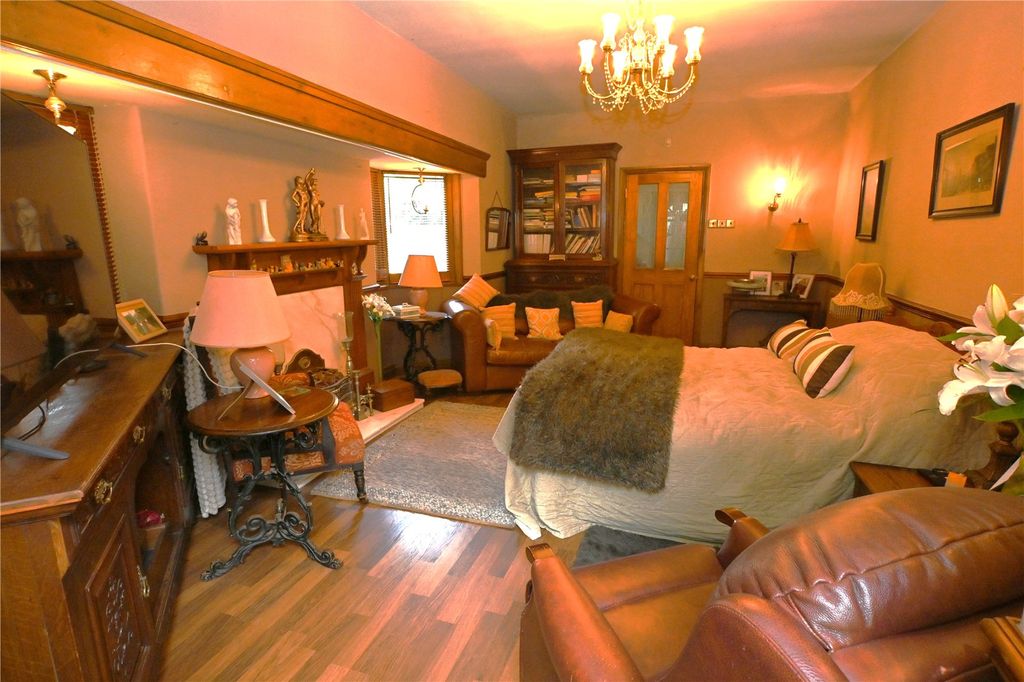Property photo 3 of 25 Picture No. 31
