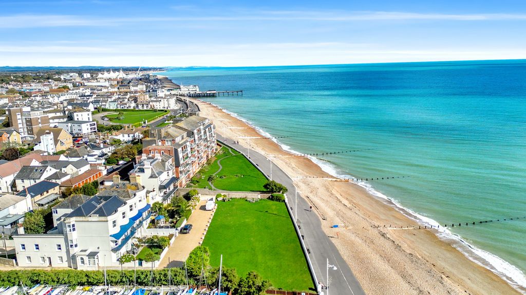 Property photo 2 of 30