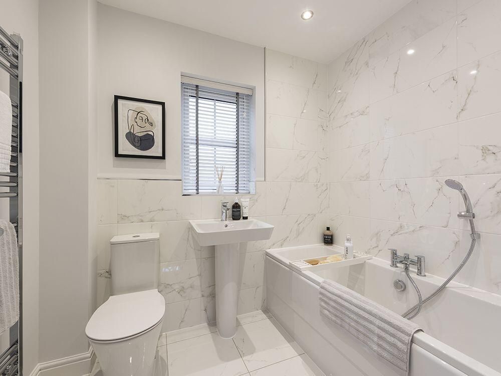 Property photo 2 of 6 Bathroom