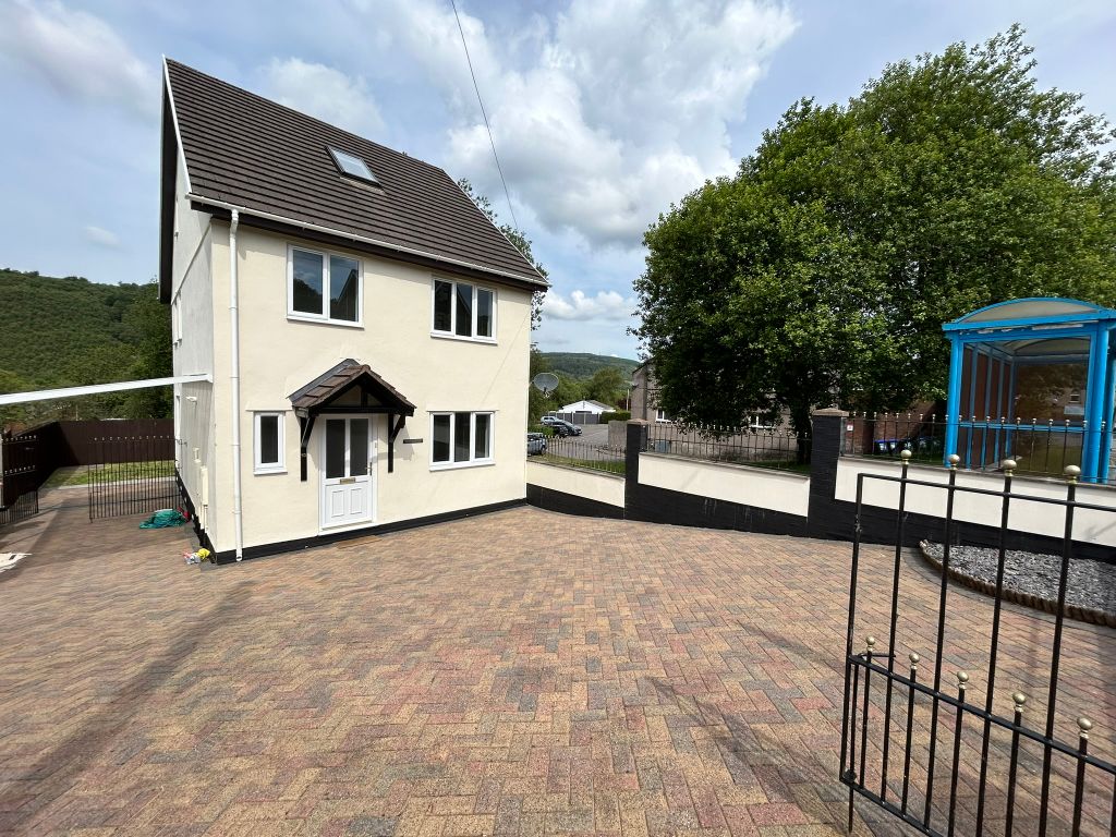 Property photo 2 of 14