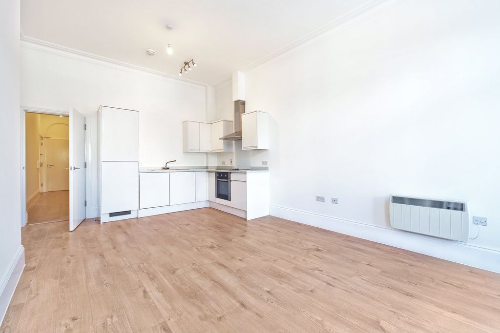 Property photo 2 of 8 Open Plan