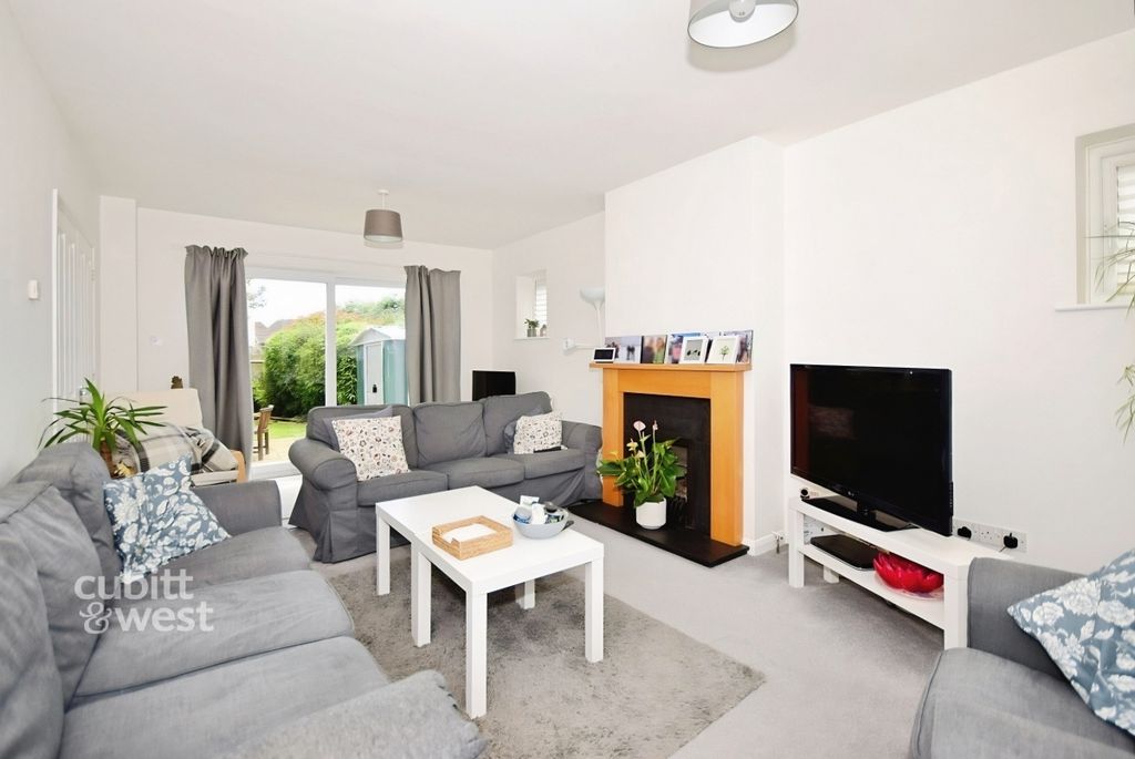 Property photo 2 of 13 Eac4B5c1-2