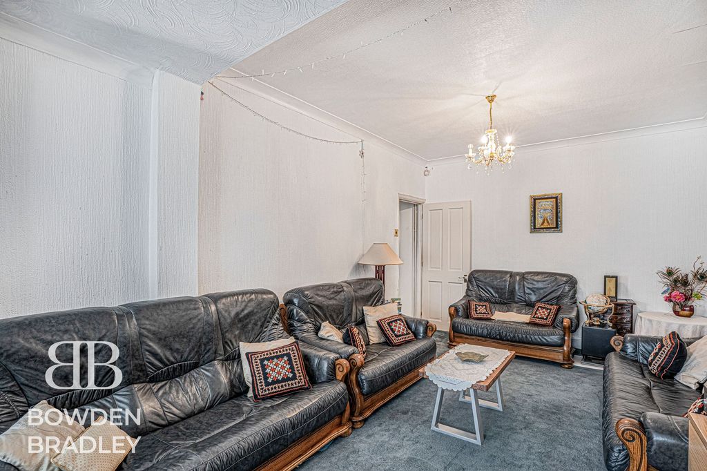 Property photo 3 of 23
