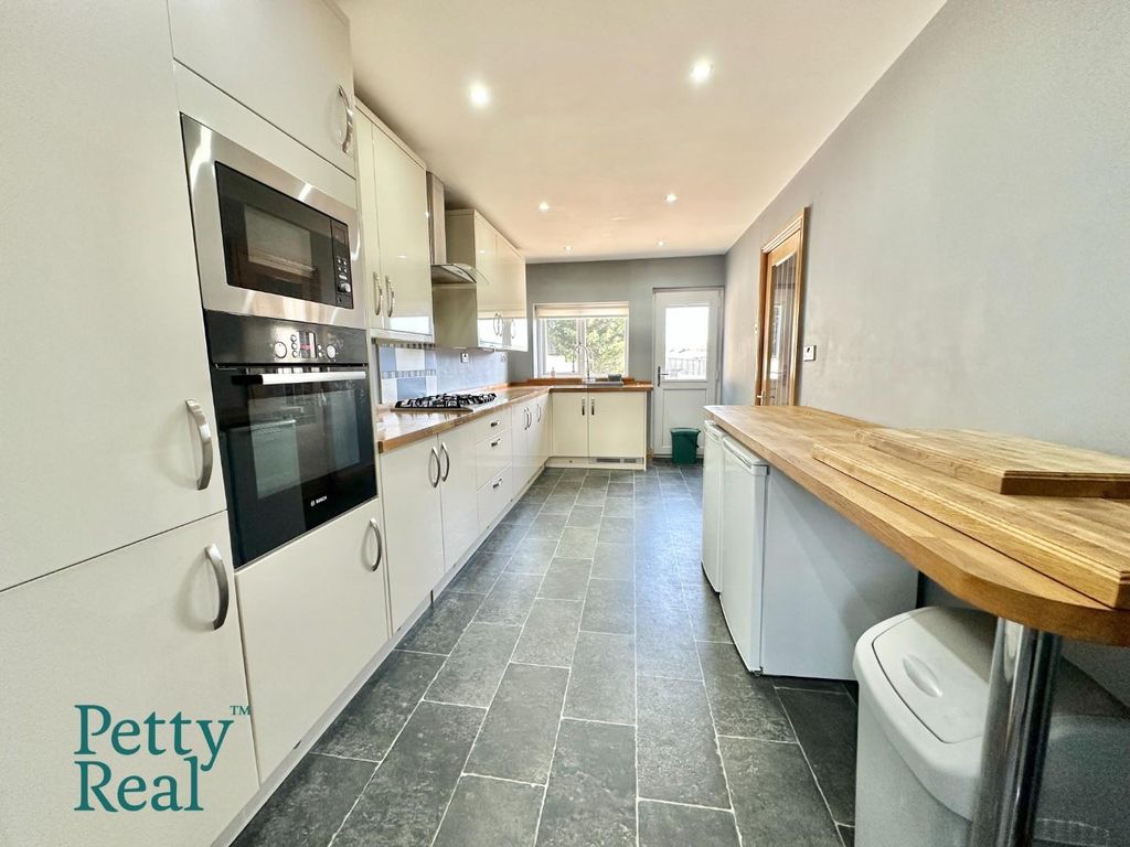 Property photo 2 of 17 6Abf829B-2C61-4Ca0-9Dca-3C59E4Db5F53.Jpeg