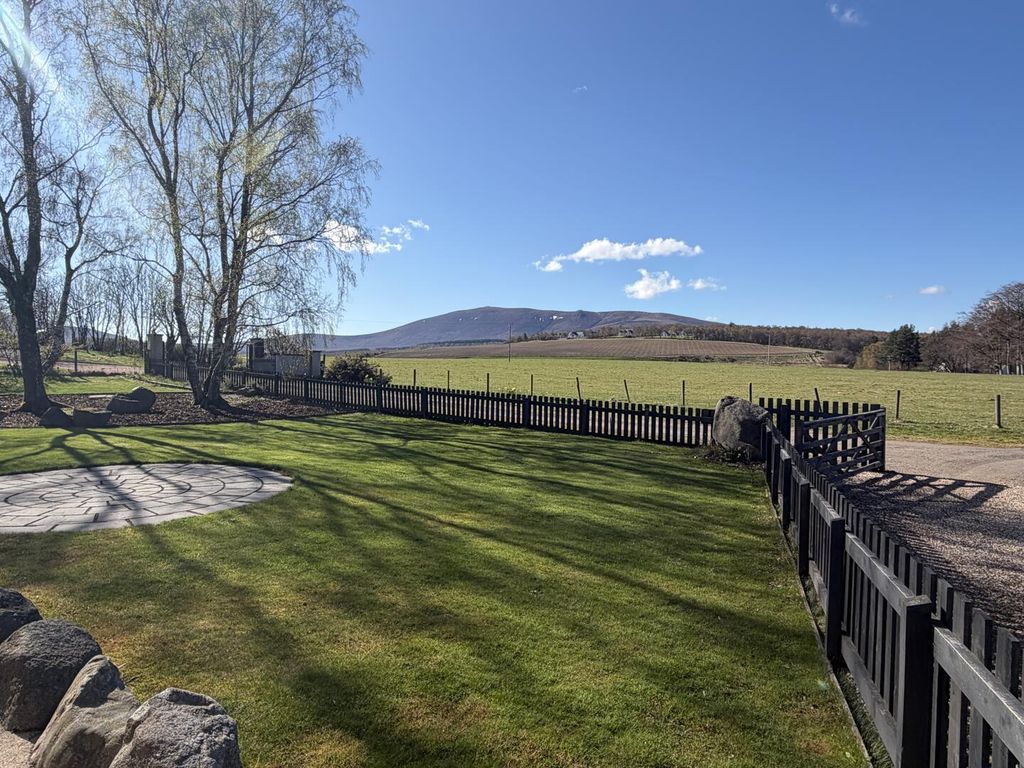 Property photo 2 of 40 Exterior