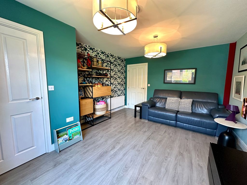 Property photo 2 of 22