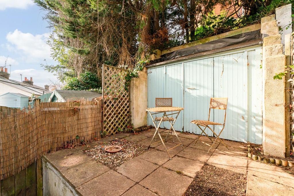 Property photo 2 of 13 External-Smalll.Jpg