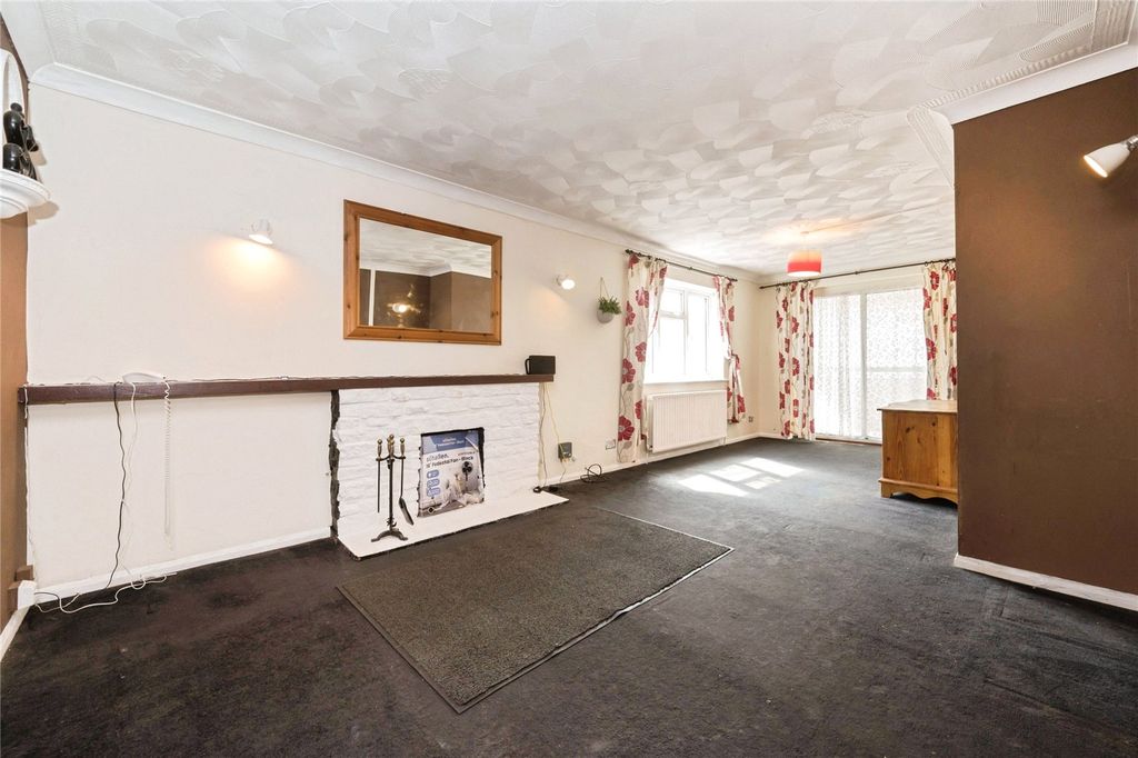 Property photo 2 of 16 Picture No. 13