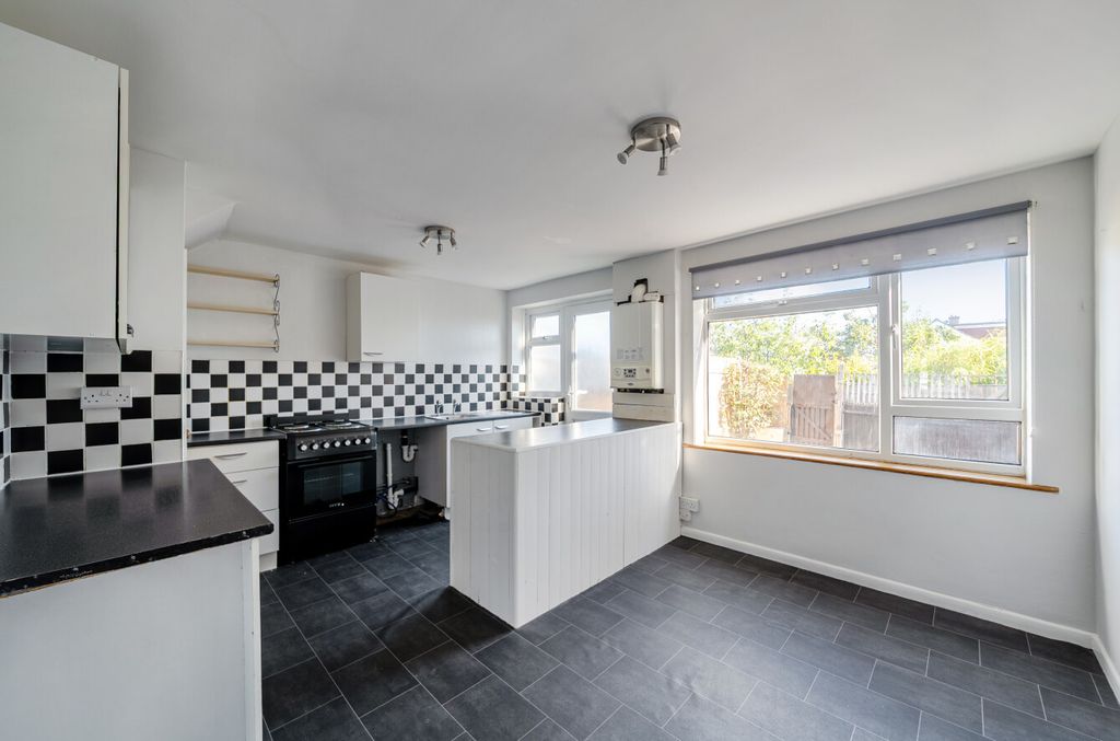 Property photo 2 of 14 8-6A760Dafc6B34-1...