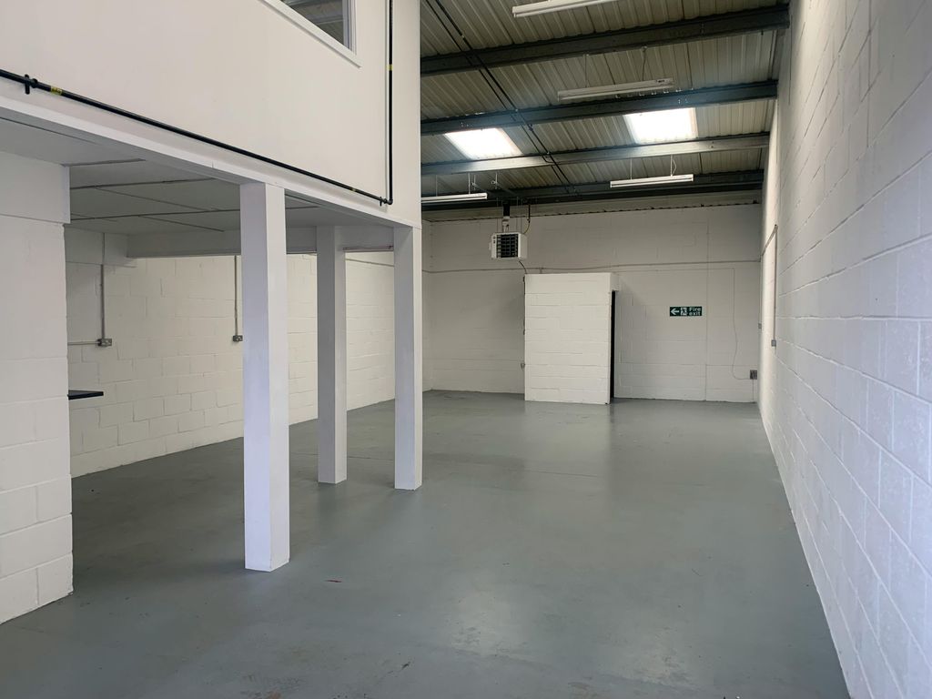 Property photo 3 of 6 Img_30211.Jpg