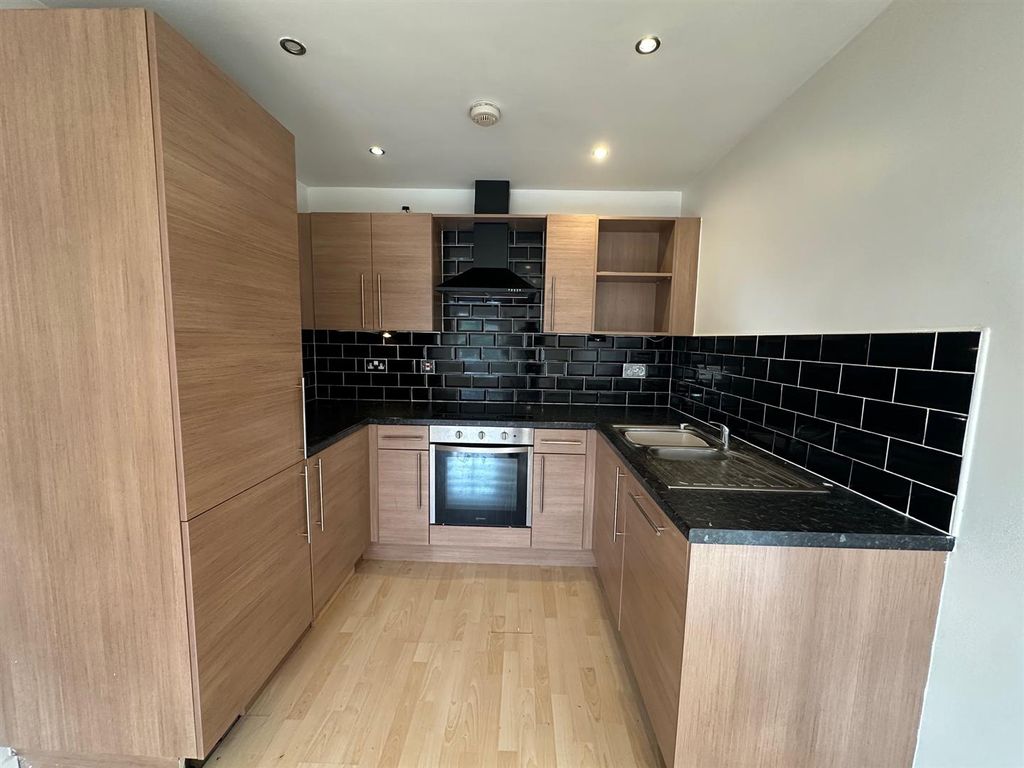 Property photo 3 of 8 Img_5163.Jpg