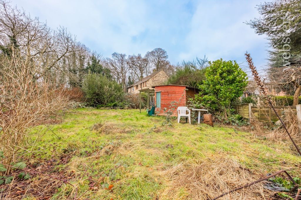 Property photo 2 of 13