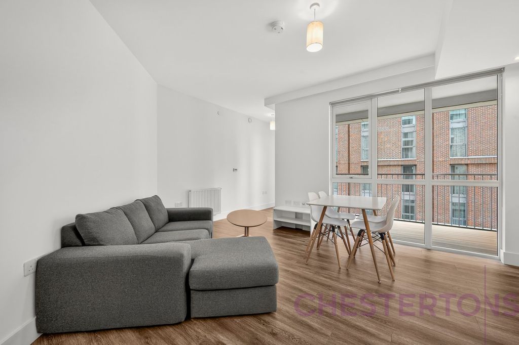 Property photo 3 of 18