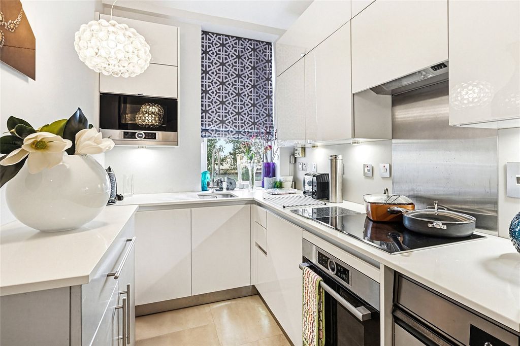 Property photo 2 of 13 Picture No. 03