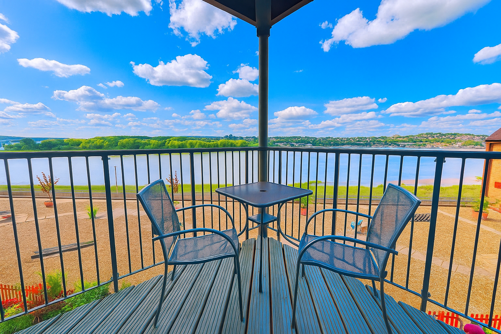 Property photo 1 of 11 Balcony