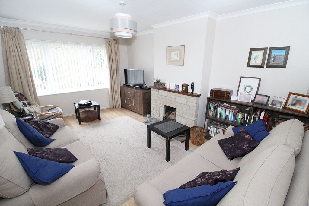 Property photo 3 of 14 4736413