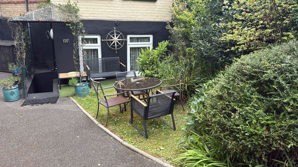 Property photo 2 of 13 Image