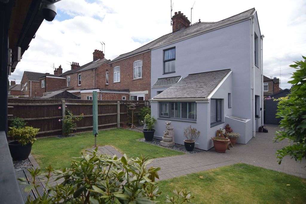 Property photo 3 of 22