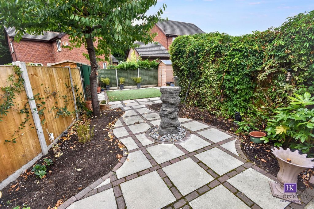 Property photo 3 of 23