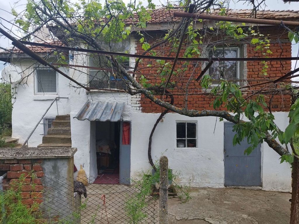 Property photo 2 of 6