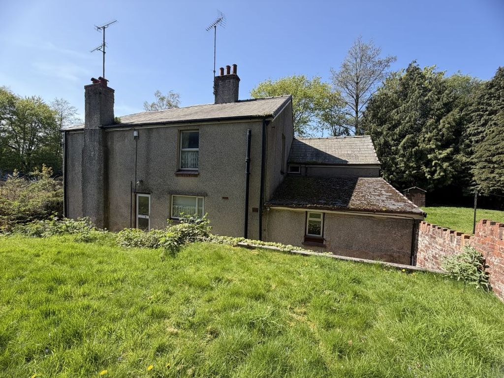 Property photo 2 of 26