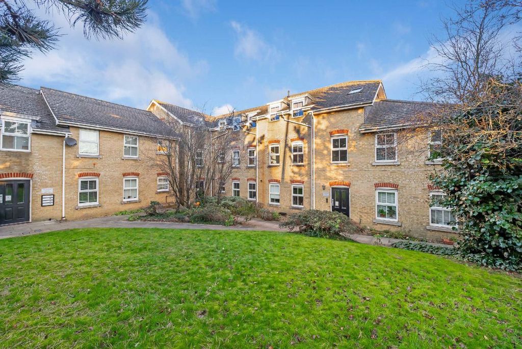 Property photo 3 of 6