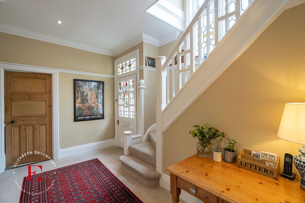 Property photo 3 of 27