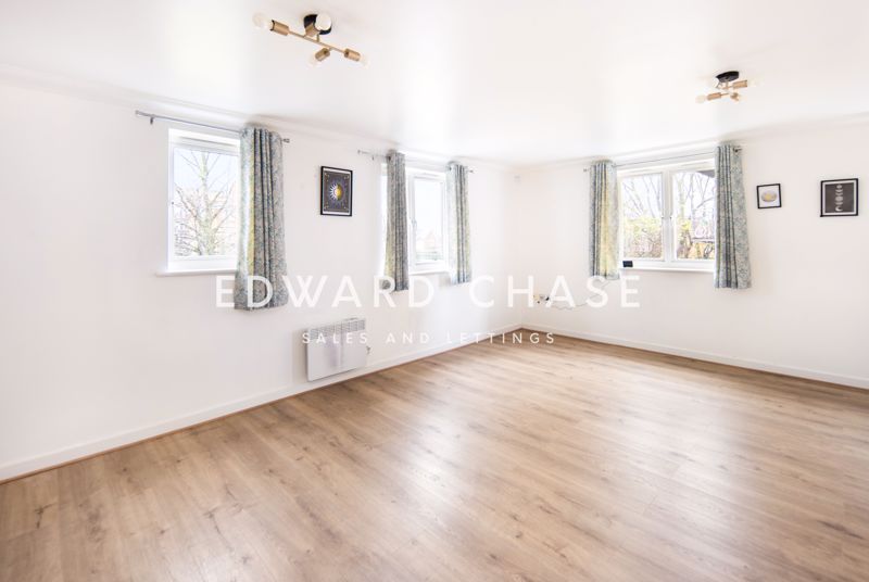 Property photo 3 of 13 Photo 11