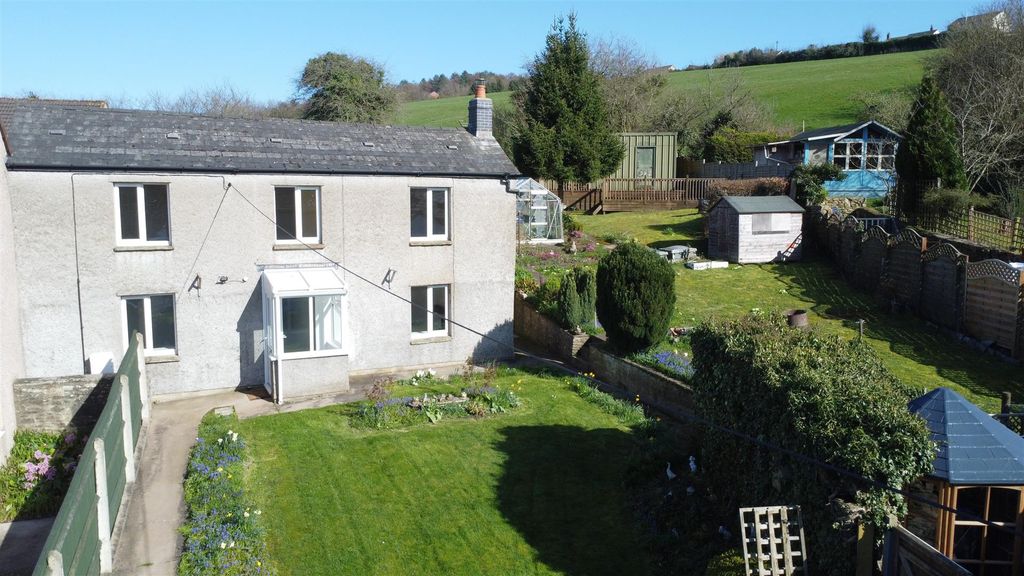 Property photo 1 of 22