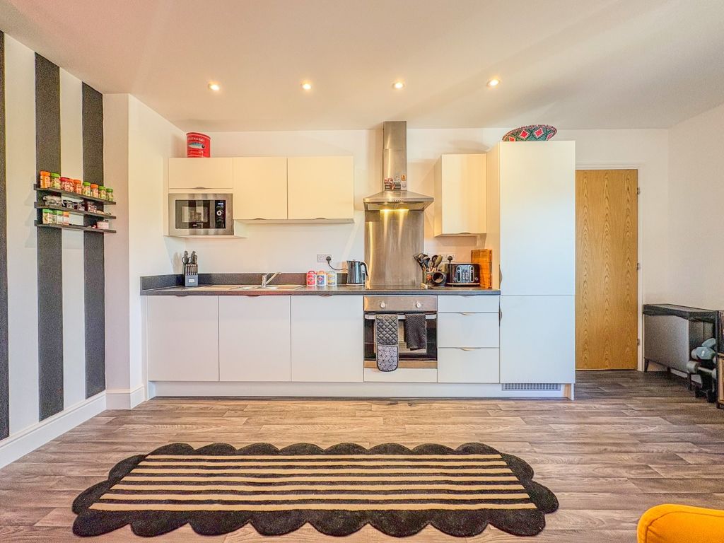 Property photo 3 of 16 4043197