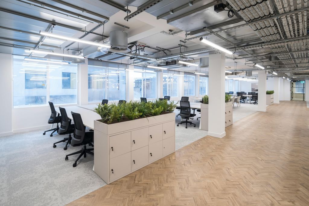 Property photo 3 of 16 1st Floor - Fully Fitted