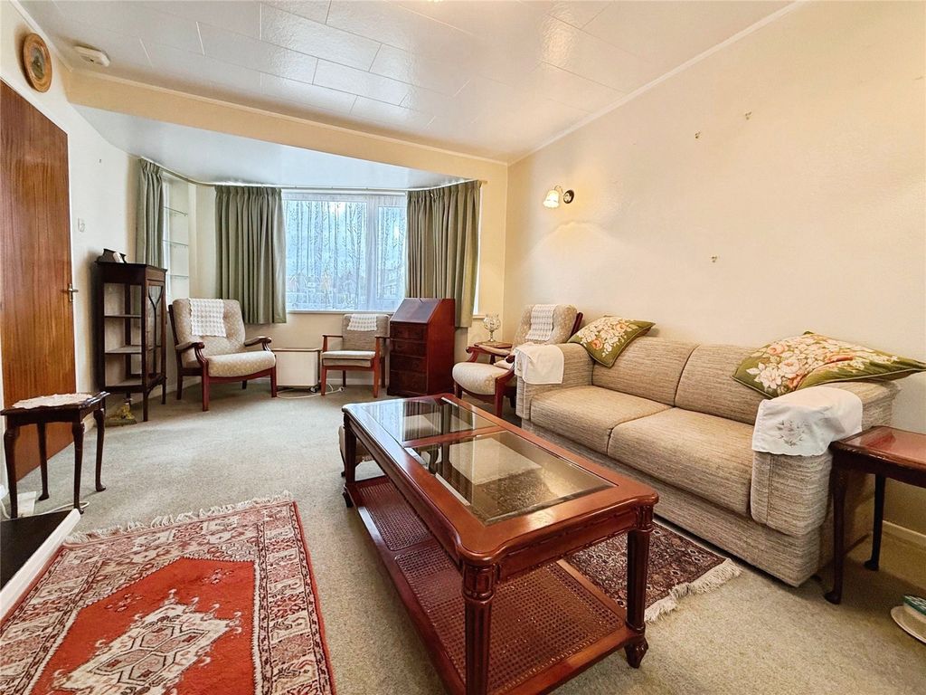 Property photo 2 of 15 Lounge