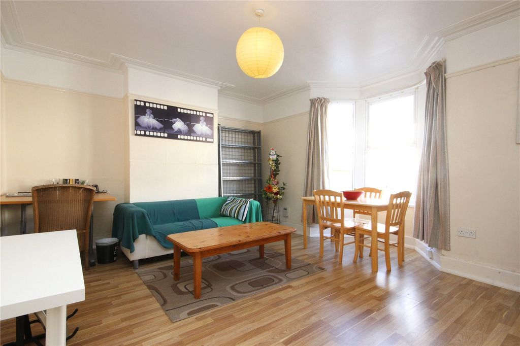 Property photo 3 of 11 Picture No. 09