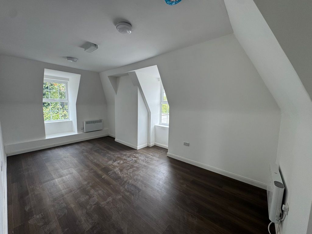Property photo 2 of 6 Gallery