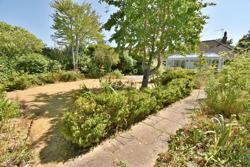 Property photo 2 of 21