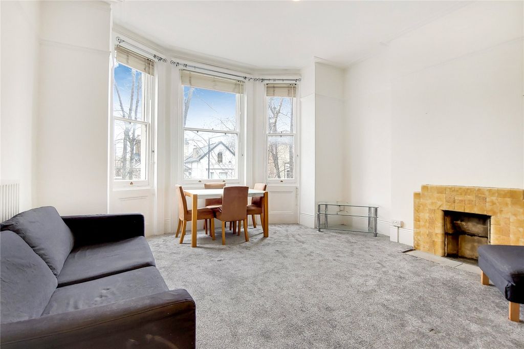 Property photo 2 of 8