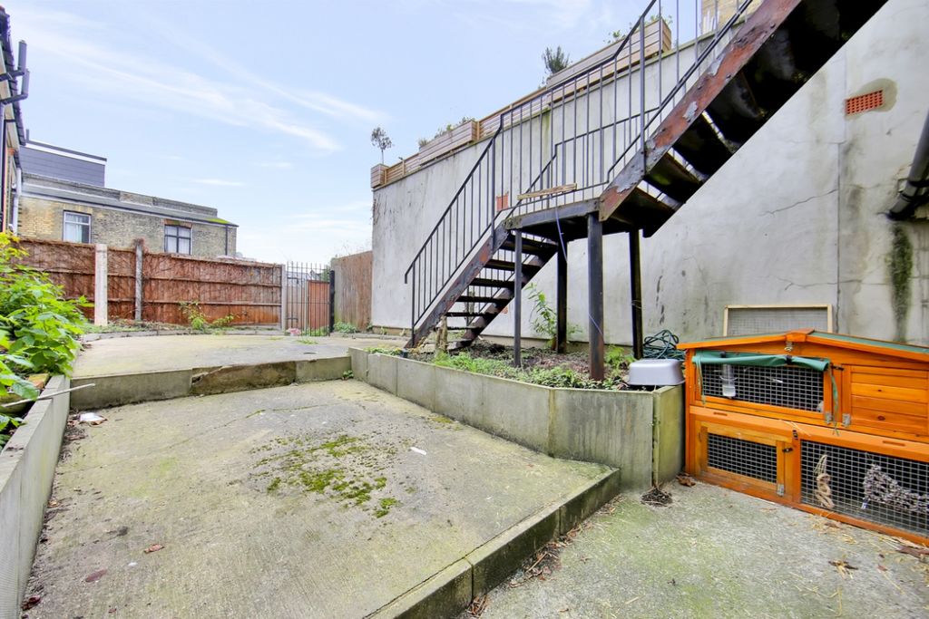 Property photo 3 of 8