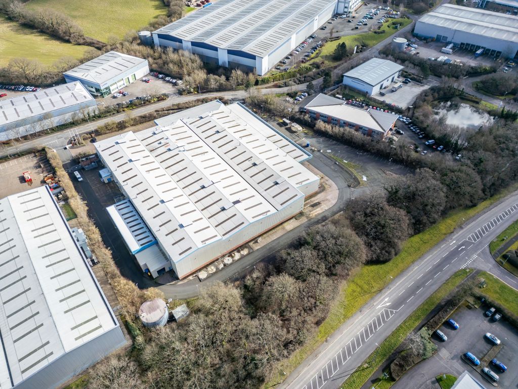 Property photo 3 of 6 Magna Redditch32.Jpg