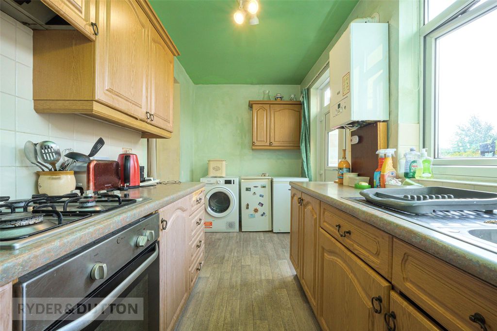 Property photo 2 of 19 Kitchen