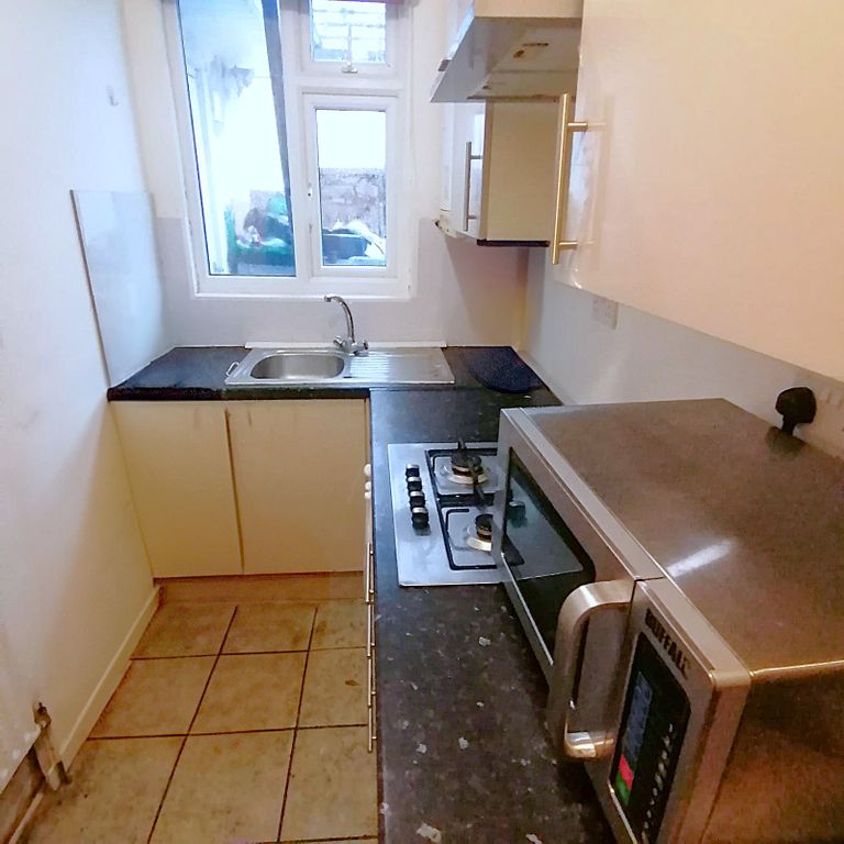 Property photo 2 of 3