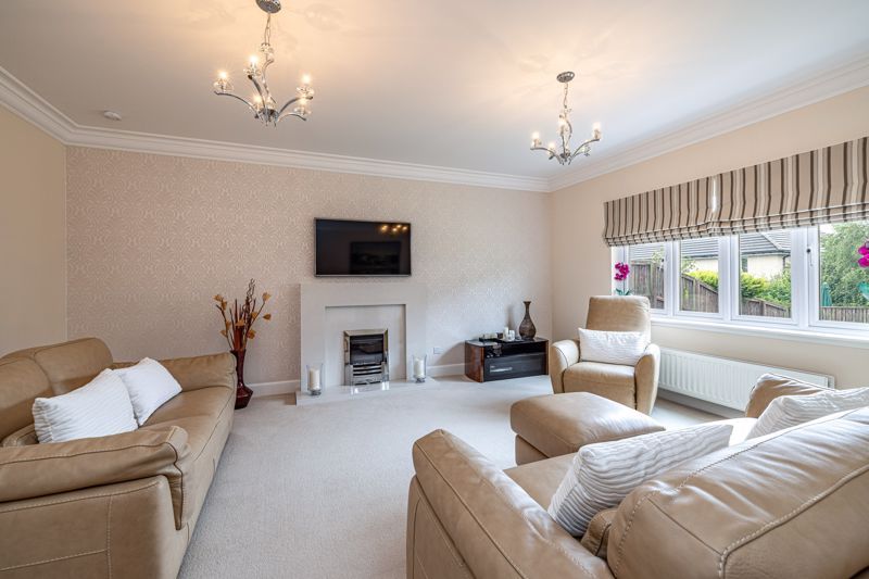 Property photo 3 of 45 Sitting Room